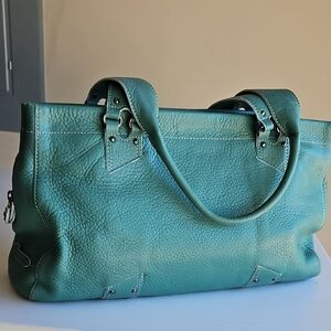 Elegant Green Leather Tote Bag